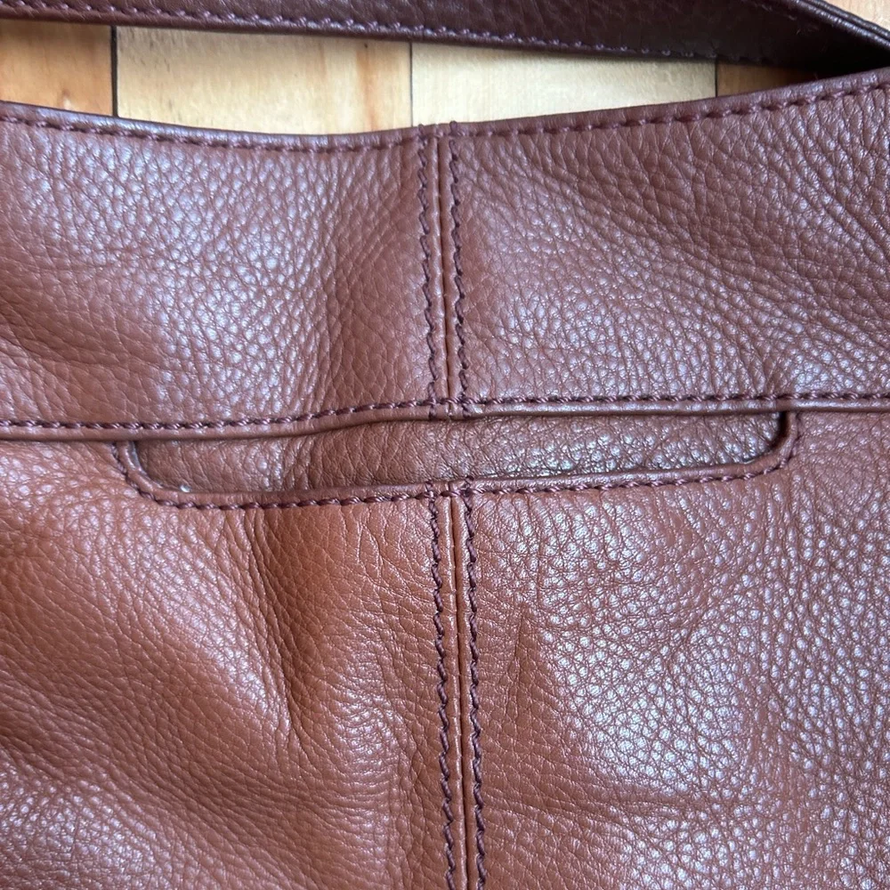 HOBO Pier shoulder bag brown mahogany leather with strap brass boho - Picture 9 of 9